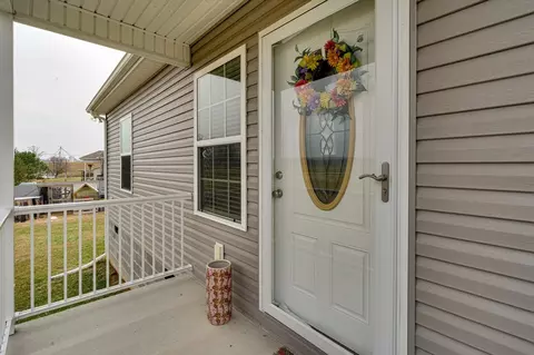 Exterior - 106 Wilder Chapel Rd, Decherd, TN 37324 photo 4 of 9