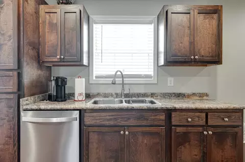 Kitchen - 106 Wilder Chapel Rd, Decherd, TN 37324 photo 2 of 3