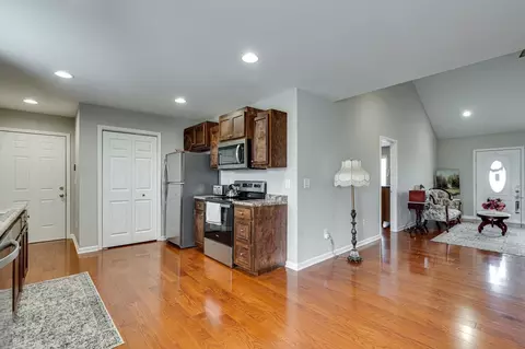 Entry Way - 106 Wilder Chapel Rd, Decherd, TN 37324 photo 1 of 2