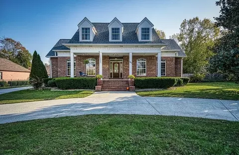 1361 E 10th St, Cookeville, TN 38501