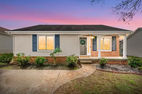 90 Grassmire Dr, Clarksville, TN 37042