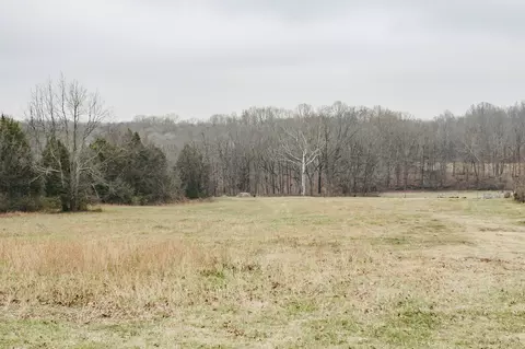 2579 New Hall Rd, Greenbrier, TN 37073