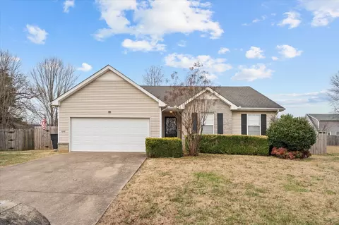 1242 Mac Duff Dr, Murfreesboro, TN 37128