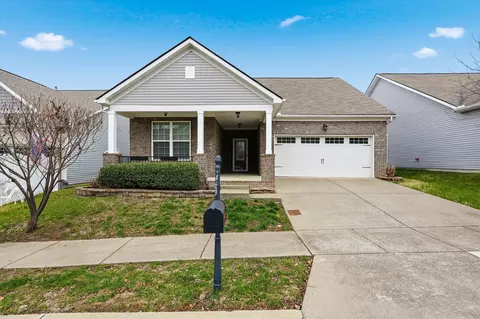 1808 Stonewater Dr, Hermitage, TN 37076