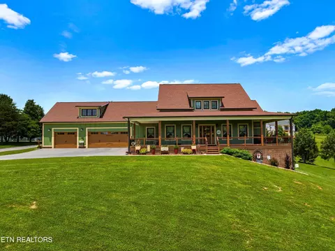 2545 Amanda Ln, Sevierville, TN 37876