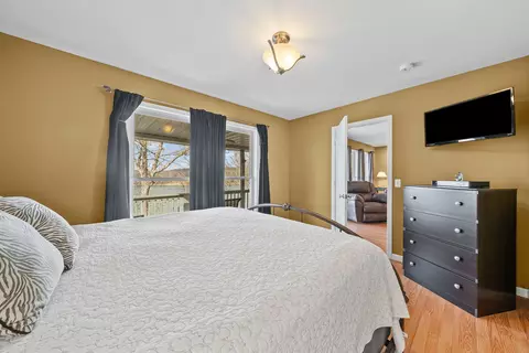 Bedroom - 359 Riverview Dr, Dover, TN 37058 photo 2 of 4