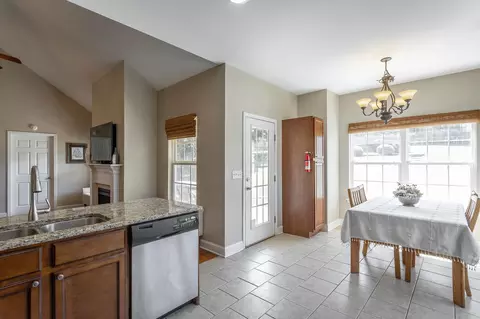 873 Windrush Loop, Chattanooga, TN 37421 photo 12