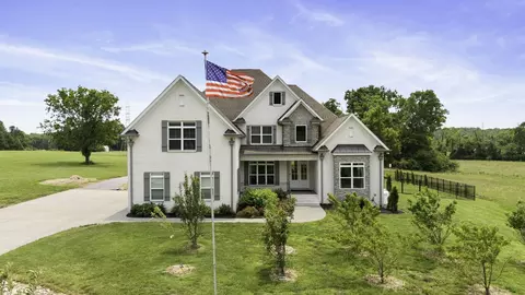 290 Academy Rd, Lebanon, TN 37087
