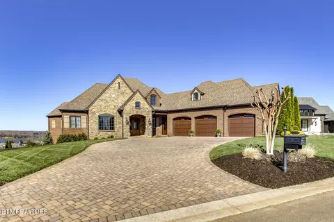 629 Southern Way, Lenoir City, TN 37772