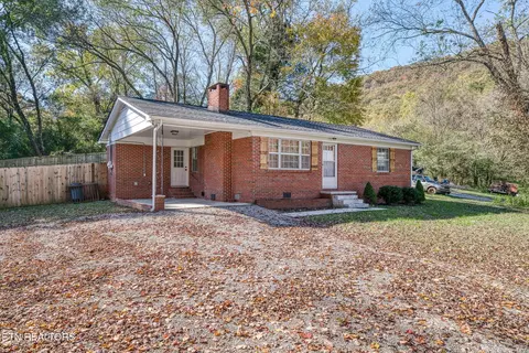 287 Watson Ave, Spring City, TN 37381