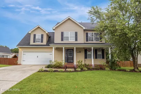 1136 Paxton Dr, Knoxville, TN 37918