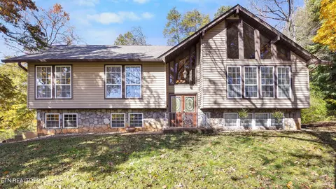 9003 Lima Ln, Knoxville, TN 37923