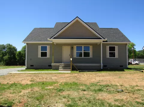 500 Crescent Factory Rd, Lawrenceburg, TN 38464