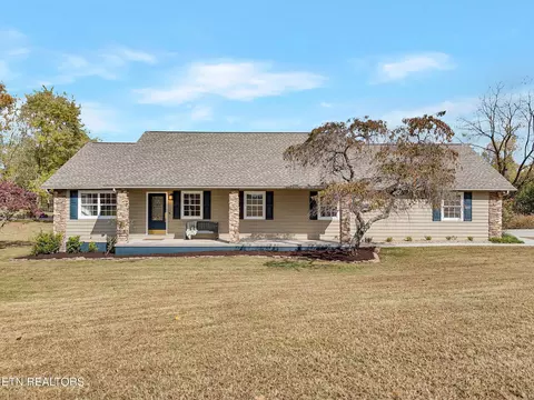 851 Eagle View Dr, Kodak, TN 37764