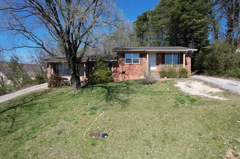 6325 Plantation Dr, Chattanooga, TN 37416