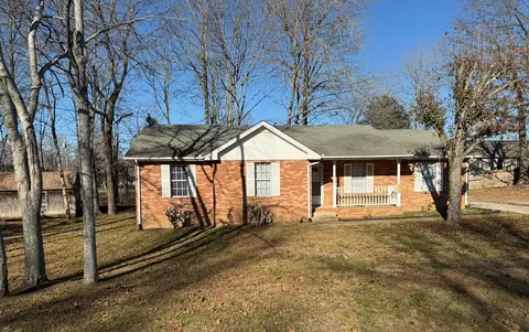 107 Red Oak Cir, Dickson, TN 37055