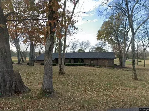 1611 Riverview Dr, Murfreesboro, TN 37129