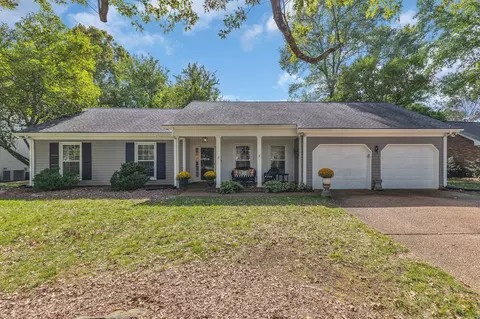 1019 Boxwood Dr, Franklin, TN 37069