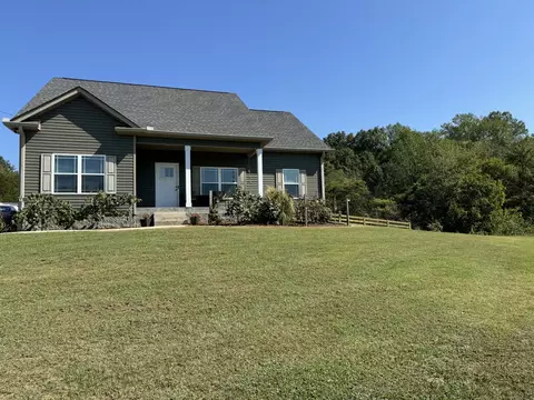 522 Matlock Rd, Charlotte, TN 37036