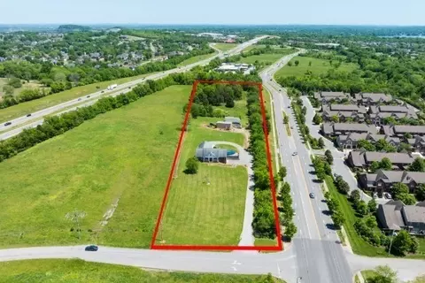 1224 Stop 30 Rd, Hendersonville, TN 37075