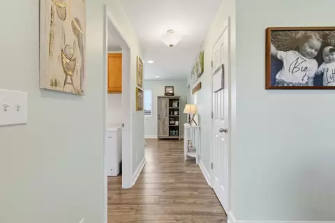 Entry Way - 558 Ferrells Loop Rd, Beechgrove, TN 37018 photo 2 of 3