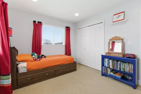 Bedroom - 558 Ferrells Loop Rd, Beechgrove, TN 37018 photo 6 of 7