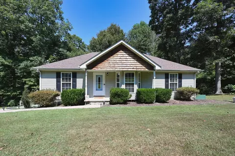 936 Jordan Cir, White Bluff, TN 37187