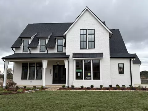 7532 Sutcliff Dr, College Grove, TN 37046