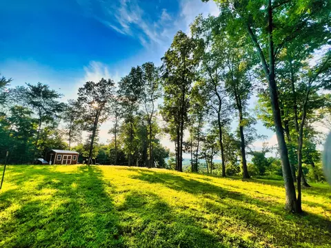 3202 Old Lego School Rd, Linden, TN 37096