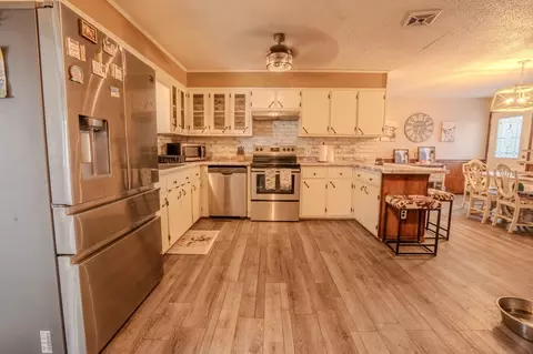 Kitchen - 52 Lindsey Rd, Loretto, TN 38469 photo 1 of 5