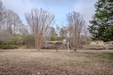 Exterior - 52 Lindsey Rd, Loretto, TN 38469 photo 6 of 18