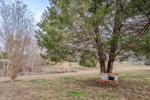 Exterior - 52 Lindsey Rd, Loretto, TN 38469 photo 7 of 18
