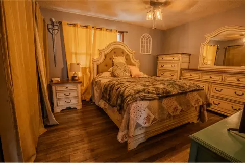 Bedroom - 52 Lindsey Rd, Loretto, TN 38469 photo 1 of 5
