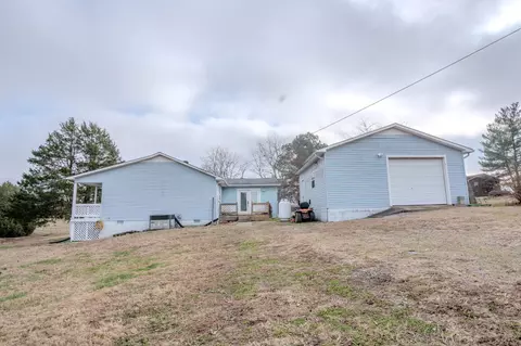 Exterior - 52 Lindsey Rd, Loretto, TN 38469 photo 4 of 18