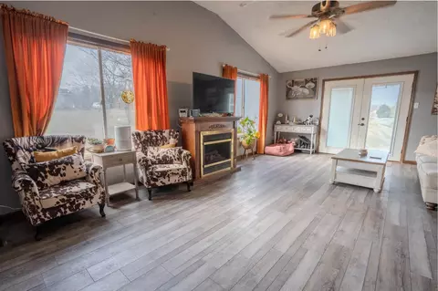 Living - 52 Lindsey Rd, Loretto, TN 38469 photo 1 of 1