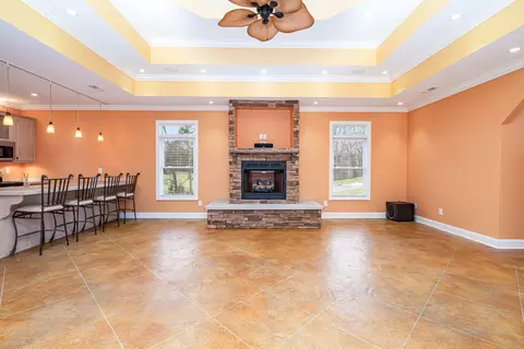Living - 5827 Highway 76 E, Springfield, TN 37172 photo 4 of 6