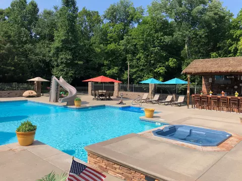 Exterior - 5827 Highway 76 E, Springfield, TN 37172 photo 2 of 30