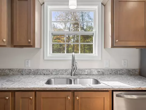 Kitchen - 4413 Taylor Rd, Springfield, TN 37172 photo 2 of 3