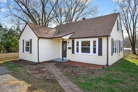 411 Hooper St, Smithville, TN 37166