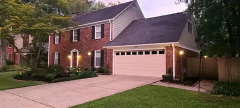 7237 Creathwood Cv, Germantown, TN 38138