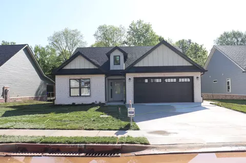 609 Willow Park Dr, Clarksville, TN 37043