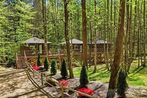 750 Caney Creek Rd, Cosby, TN 37722