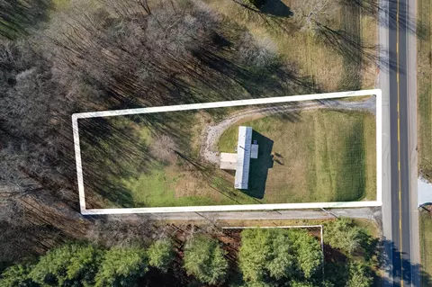 1888 New Lewisburg Hwy, Columbia, TN 38401