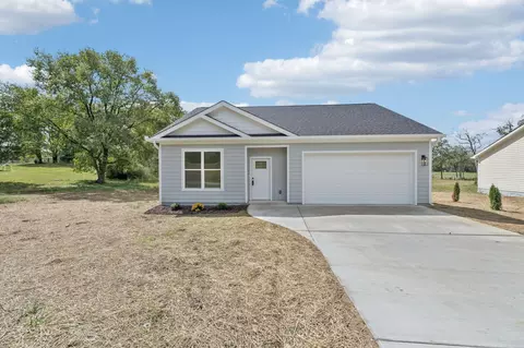 41 Ballard Rd, Trenton, GA 30752