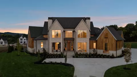8101 Turning Point Dr, Brentwood, TN 37027