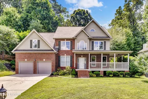 363 Country Run Cir, Powell, TN 37849