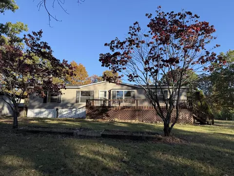 1600 Little Hurricane Creek Rd, Mcewen, TN 37101