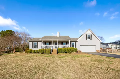 215 Elliott Ct, Columbia, TN 38401