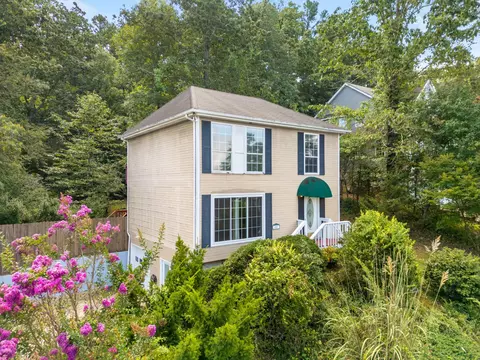 401 Cyndica Dr, Chattanooga, TN 37421