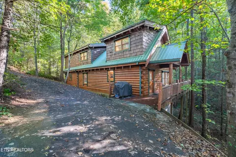 3044 Brothers Way, Sevierville, TN 37862